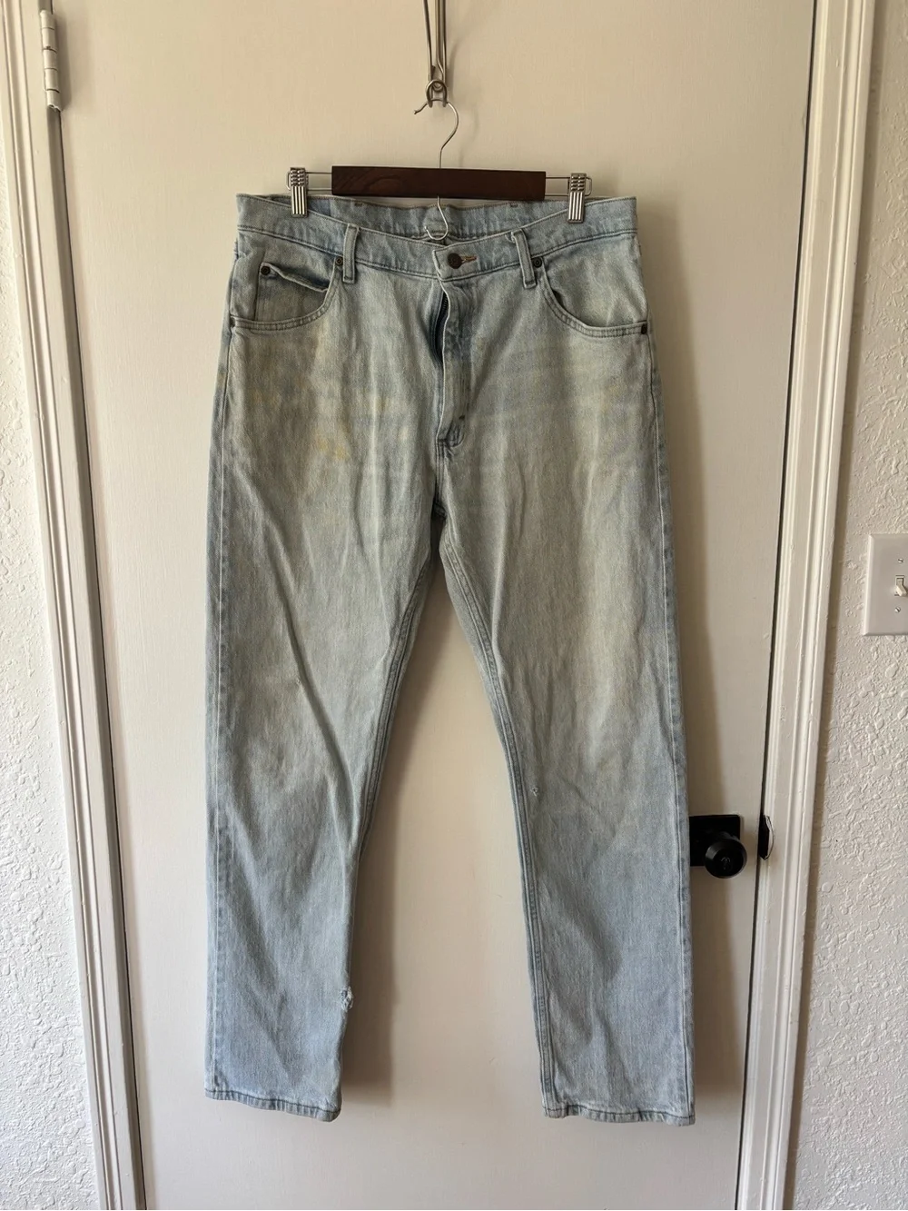 Wrangler Light Blue Straight Leg Men's Jeans